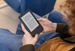 Najgorętsze gatunki literackie 2025 roku - co czytają Polacy